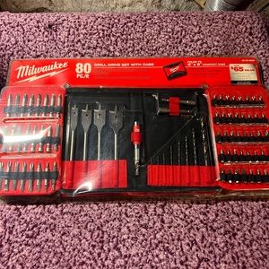 Milwaukee drill drive set with case